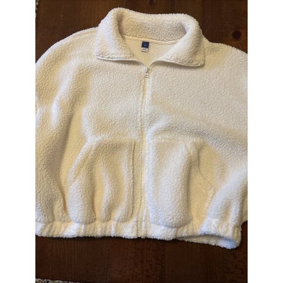 Old Navy White Sherpa Jacket Size Medium Cropped NWT - Picture 4 of 8